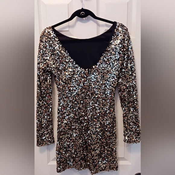 GUESS Gold Sequin Dress sz M - Picture 2 of 3